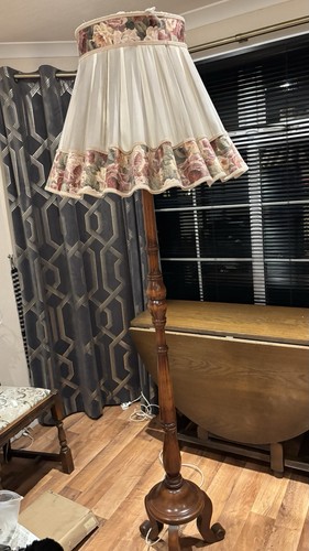Vintage wooden standard floor - wooden,